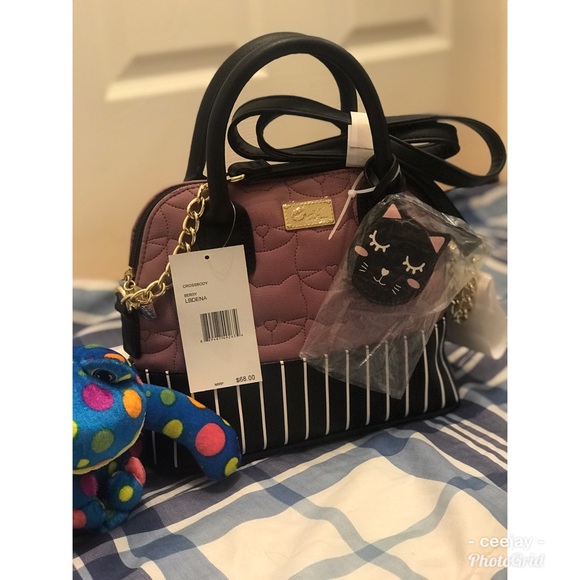 betsey johnson Handbags - BRAND New BETSEY JOHNSON CROSSBODY BAG